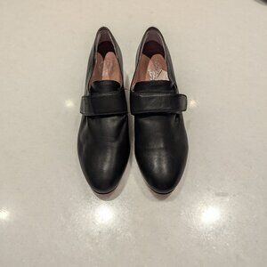 American Duchess Women's 11M Kensington 18th Century Leather Shoes Black